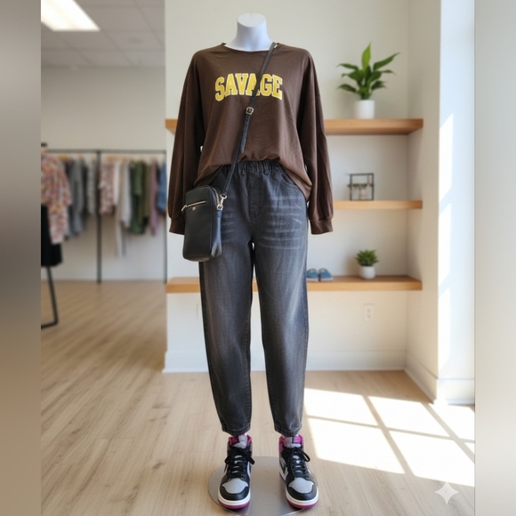 Tops - Brown “Savage” Graphic Sweatshirt – Relaxed Fit- Size 3x